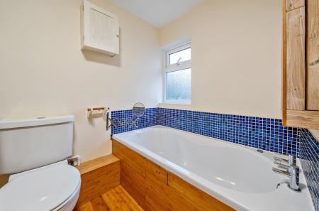 2 bedroom Terraced House for sale in Crooks Terrace, Wantage, OX12