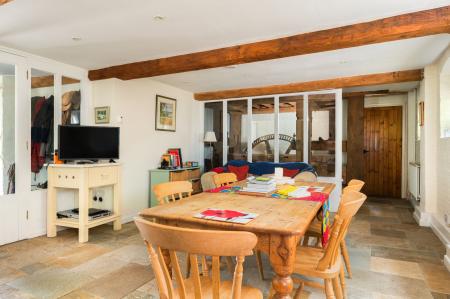 4 bedroom Detached house to let in Ickleton Road, Wantage, OX12