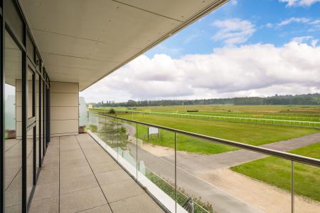 2 bedroom Flat to let in Kingman Way, Newbury, RG14