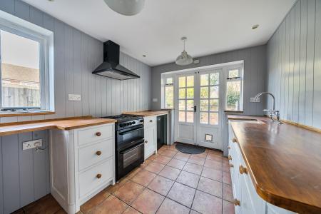 2 bedroom Semi-detached house to let in Wheatsheaf Lane, Newbury, RG14