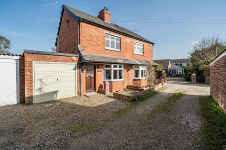 Wheatsheaf Lane, Newbury, RG14