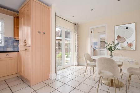 5 bedroom Detached house for sale in Night Owls, Greenham, RG19