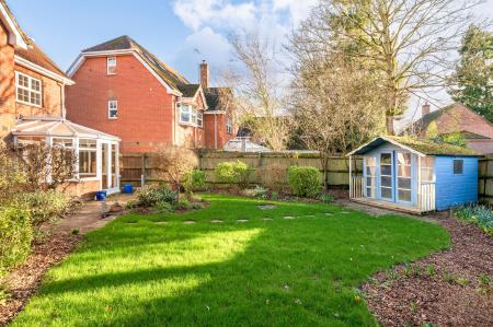 5 bedroom Detached house for sale in Night Owls, Greenham, RG19