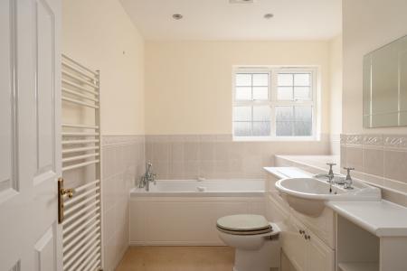 5 bedroom Detached house for sale in Night Owls, Greenham, RG19