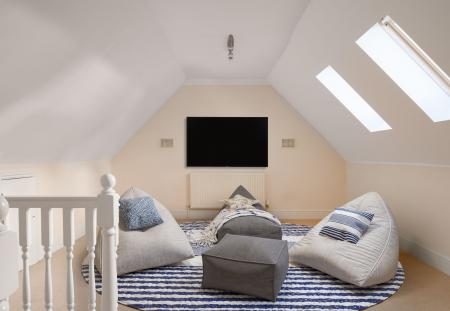 5 bedroom Detached house for sale in Night Owls, Greenham, RG19