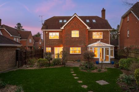 5 bedroom Detached house for sale in Night Owls, Greenham, RG19