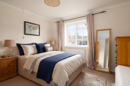 4 bedroom Detached house for sale in Manor Place, Newbury, RG14