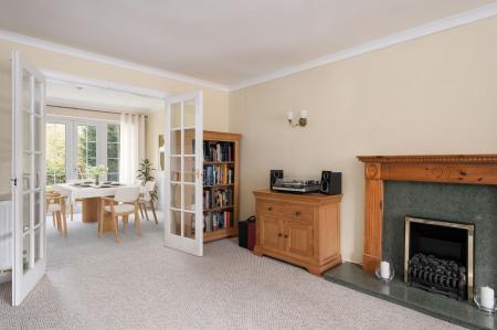 4 bedroom Detached house for sale in Manor Place, Newbury, RG14