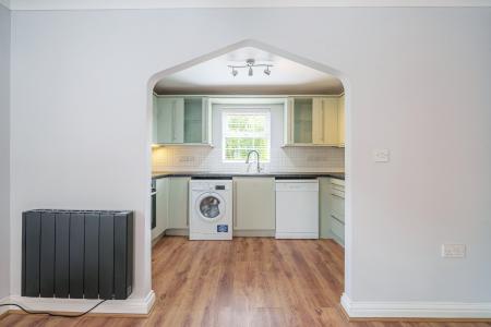 2 bedroom Flat to let in Mandarin Way, Racecourse, Newbury, RG14