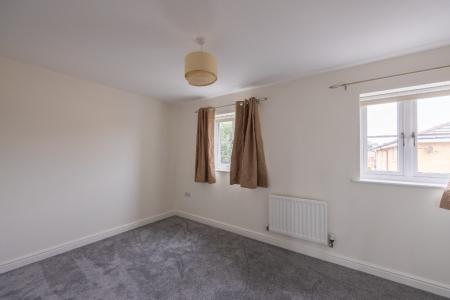 3 bedroom Town house to let in The Firs, Newbury, RG14