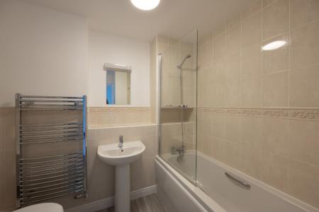 3 bedroom Town house to let in The Firs, Newbury, RG14