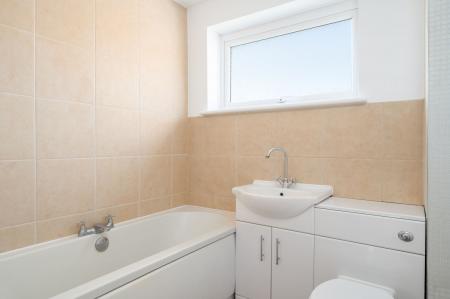 3 bedroom Terraced House for sale in Mallard Way, Wantage, OX12