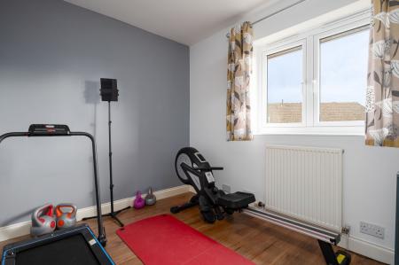 5 bedroom Semi-detached house for sale in Severn Close, Thatcham, RG18