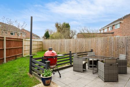 5 bedroom Semi-detached house for sale in Severn Close, Thatcham, RG18