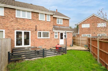 5 bedroom Semi-detached house for sale in Severn Close, Thatcham, RG18