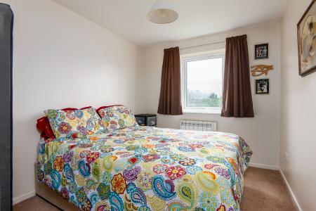 1 bedroom Flat to let in Eeklo Place, Newbury, RG14