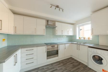 2 bedroom Flat to let in Gaywood Drive, Newbury, RG14