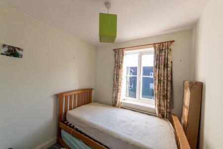 2 bedroom Flat to let in Mill Lane, Newbury, RG14