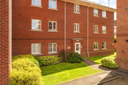 Thornycroft Close, Newbury, RG14