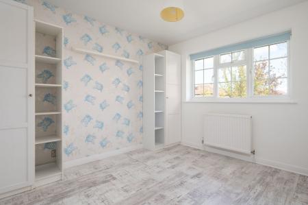 3 bedroom Semi-detached house for sale in Meadow Close, Thatcham, RG19