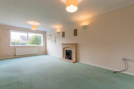 5 bedroom Detached house to let in Greenacres, Newbury, RG20