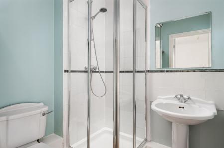 2 bedroom Flat to let in Northcroft Lane, Newbury, RG14
