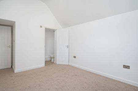 4 bedroom Detached house to let in West Street, Newbury, RG20