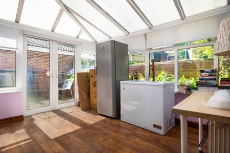 3 bedroom Semi-detached house for sale in Middle Close, Newbury, RG14
