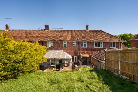 3 bedroom Semi-detached house for sale in Middle Close, Newbury, RG14