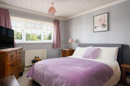 3 bedroom Semi-detached house for sale in Middle Close, Newbury, RG14