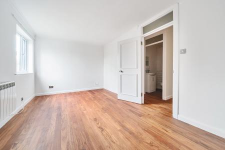 2 bedroom Flat to let in West Mills, Newbury, RG14