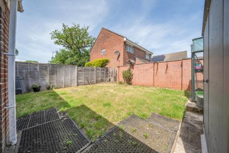 3 bedroom Semi-detached house for sale in Grindle Close, Thatcham, RG18