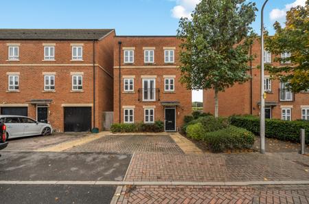 Fetlock Drive, Racecourse, Newbury, RG14
