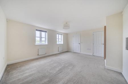 5 bedroom Detached house to let in Fetlock Drive, Racecourse, Newbury, RG14