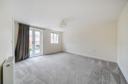 5 bedroom Detached house to let in Fetlock Drive, Racecourse, Newbury, RG14