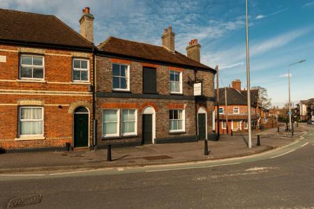 Andover Road, Newbury, RG14