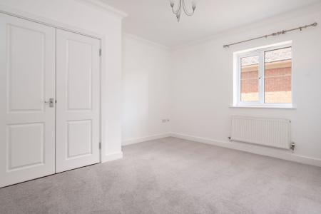 2 bedroom Flat to let in Thornycroft Close, Newbury, RG14