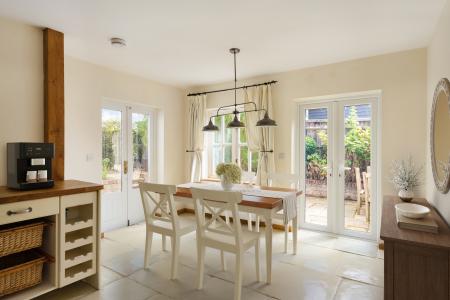 3 bedroom Cottage for sale in Main Street, Grove, OX12