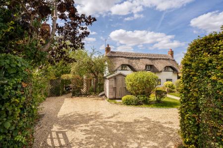3 bedroom Cottage for sale in Main Street, Grove, OX12