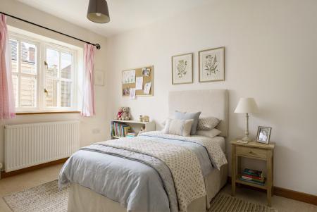3 bedroom Cottage for sale in Main Street, Grove, OX12