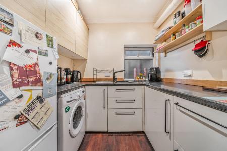 1 bedroom Flat to let in Belvedere Drive, Newbury, RG14
