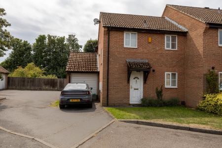 Braunfels Walk, Newbury, RG14