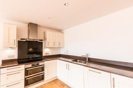 Racecourse Road, Newbury, RG14