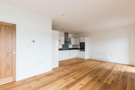 1 bedroom Flat to let in Kingman Way, Newbury, RG14
