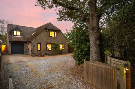 Briff Lane, Upper Bucklebury, RG7