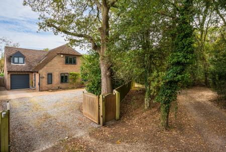 6 bedroom Detached house for sale in Briff Lane, Upper Bucklebury, RG7