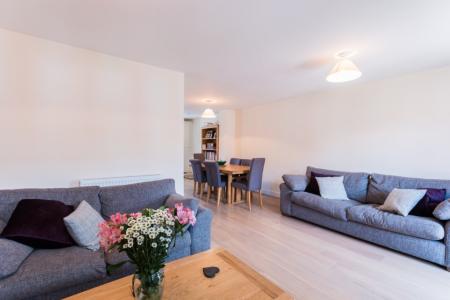 4 bedroom Semi-detached house to let in Rondetto Avenue, Newbury, RG14