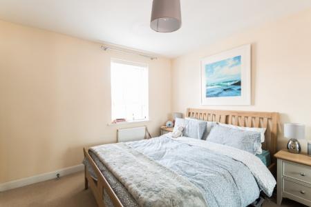 4 bedroom Semi-detached house to let in Rondetto Avenue, Newbury, RG14