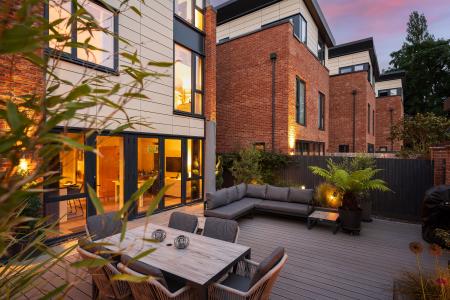 4 bedroom Detached house to let in Teeton Mill Place, Newbury, RG14