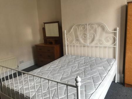 2 bedroom Flat to let in Kelvin Grove, Sandyford, Newcastle Upon Tyne, NE2